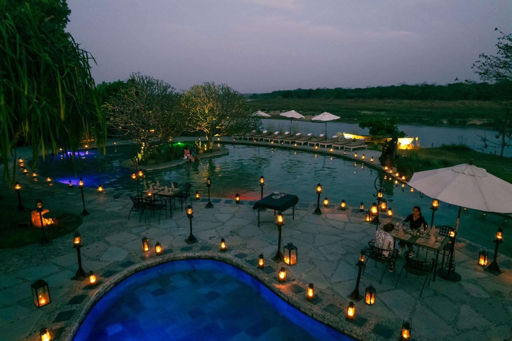 Barahi Jungle Lodge Meghauli Eksteriør billede