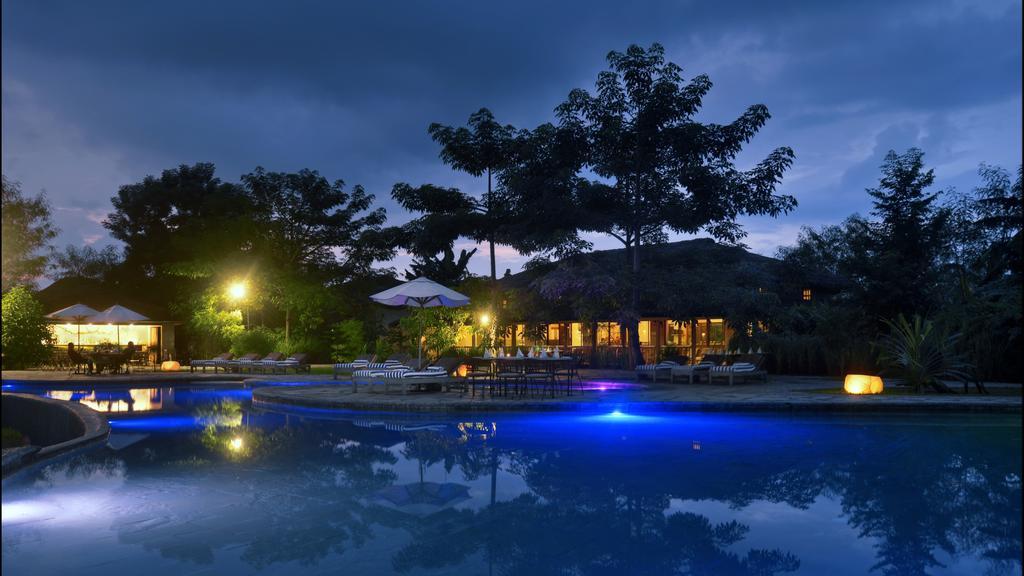 Barahi Jungle Lodge Meghauli Eksteriør billede