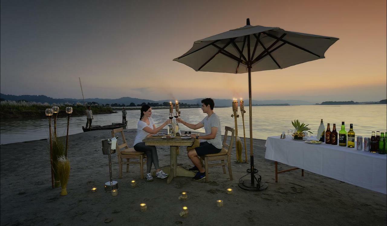 Barahi Jungle Lodge Meghauli Eksteriør billede