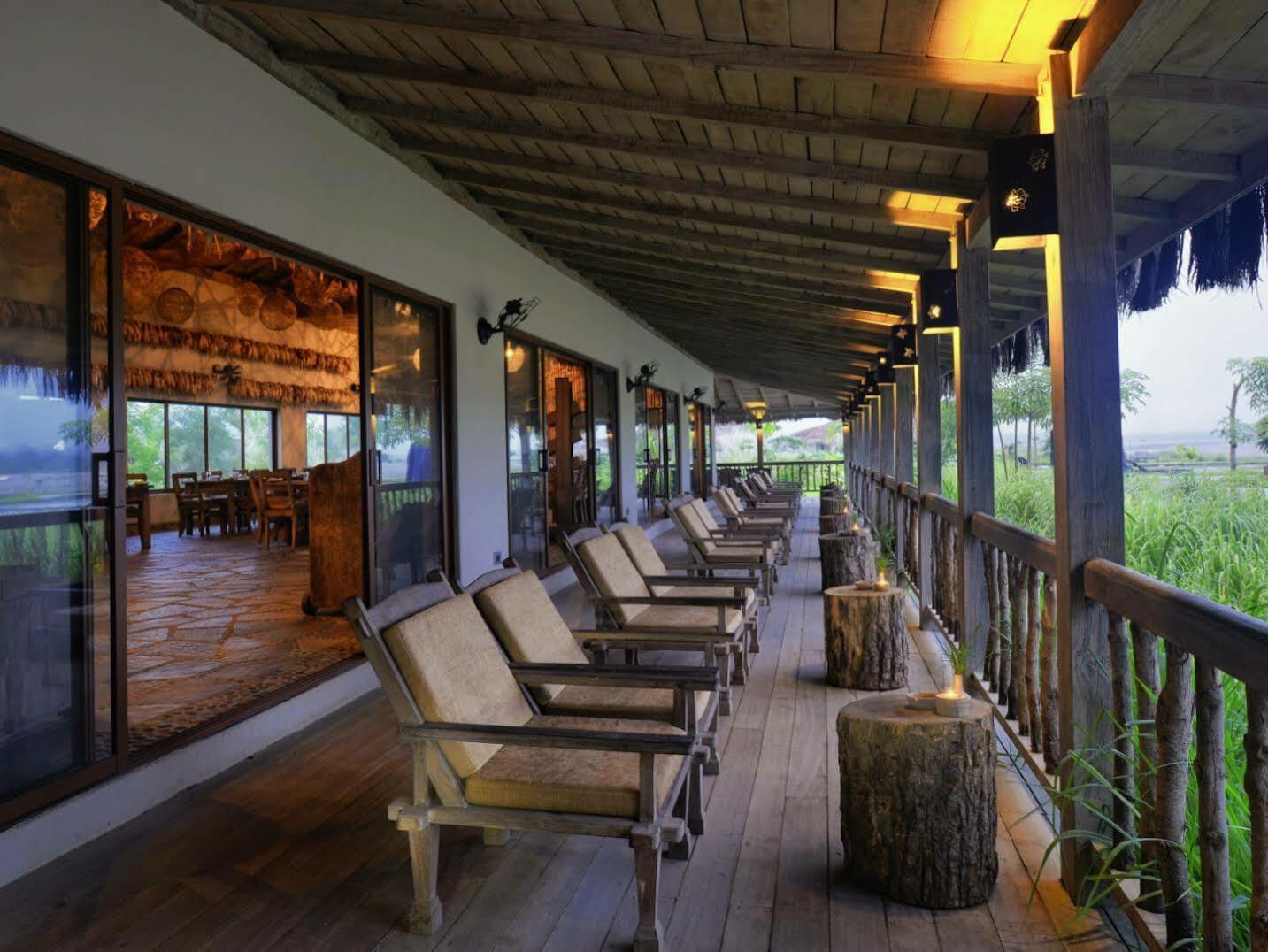 Barahi Jungle Lodge Meghauli Eksteriør billede